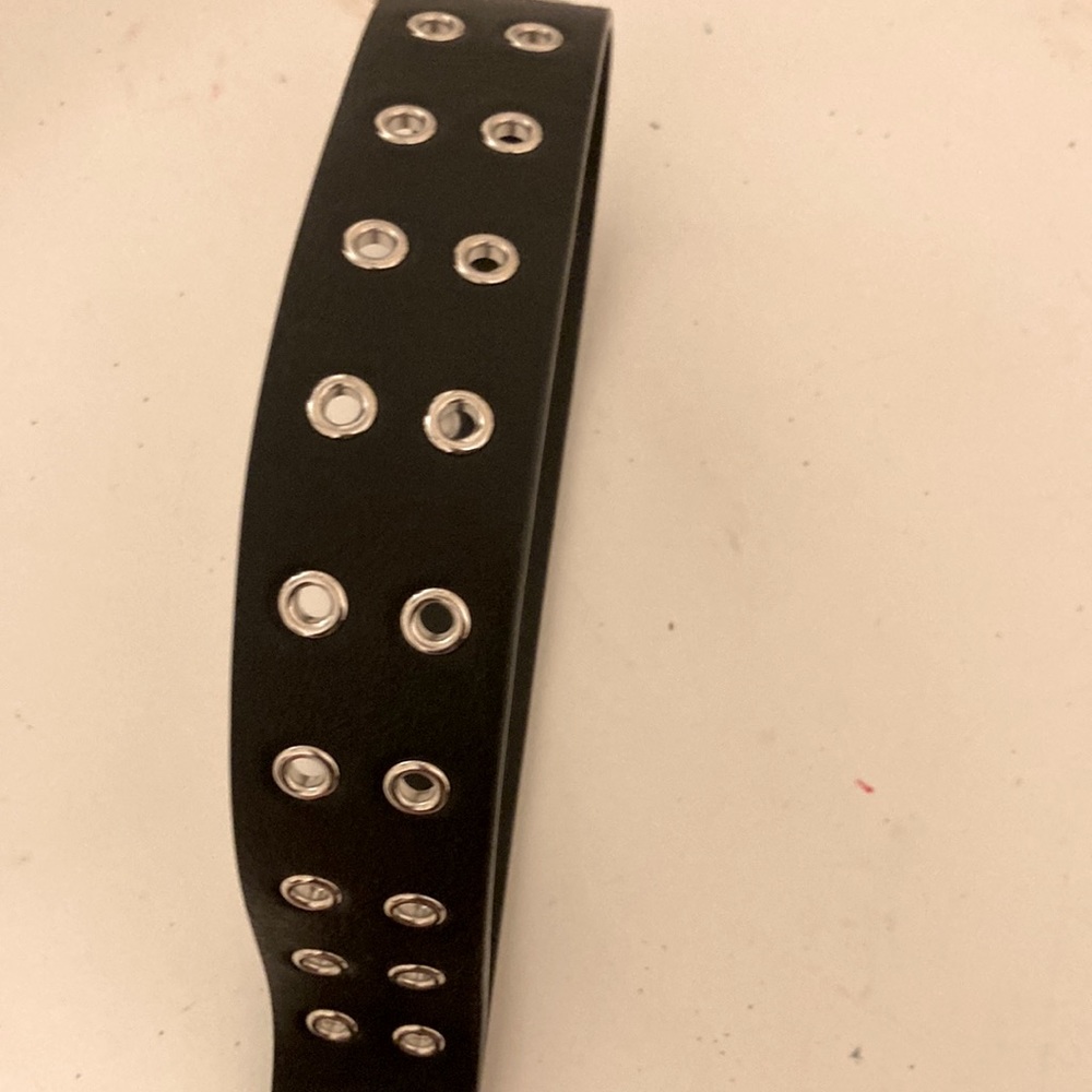 CUTE BRANDY BELT GREAT TOO ADD TO EVERYDAY OUTFITS